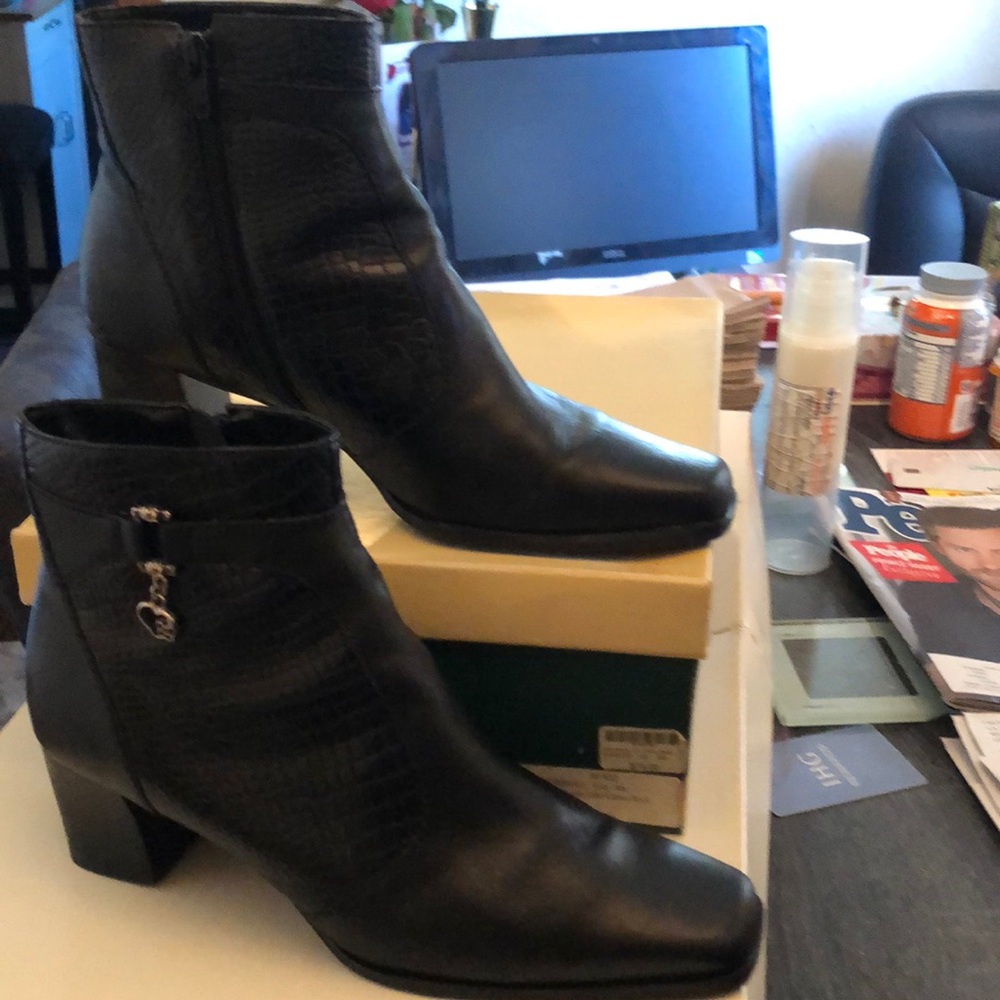 Women boots